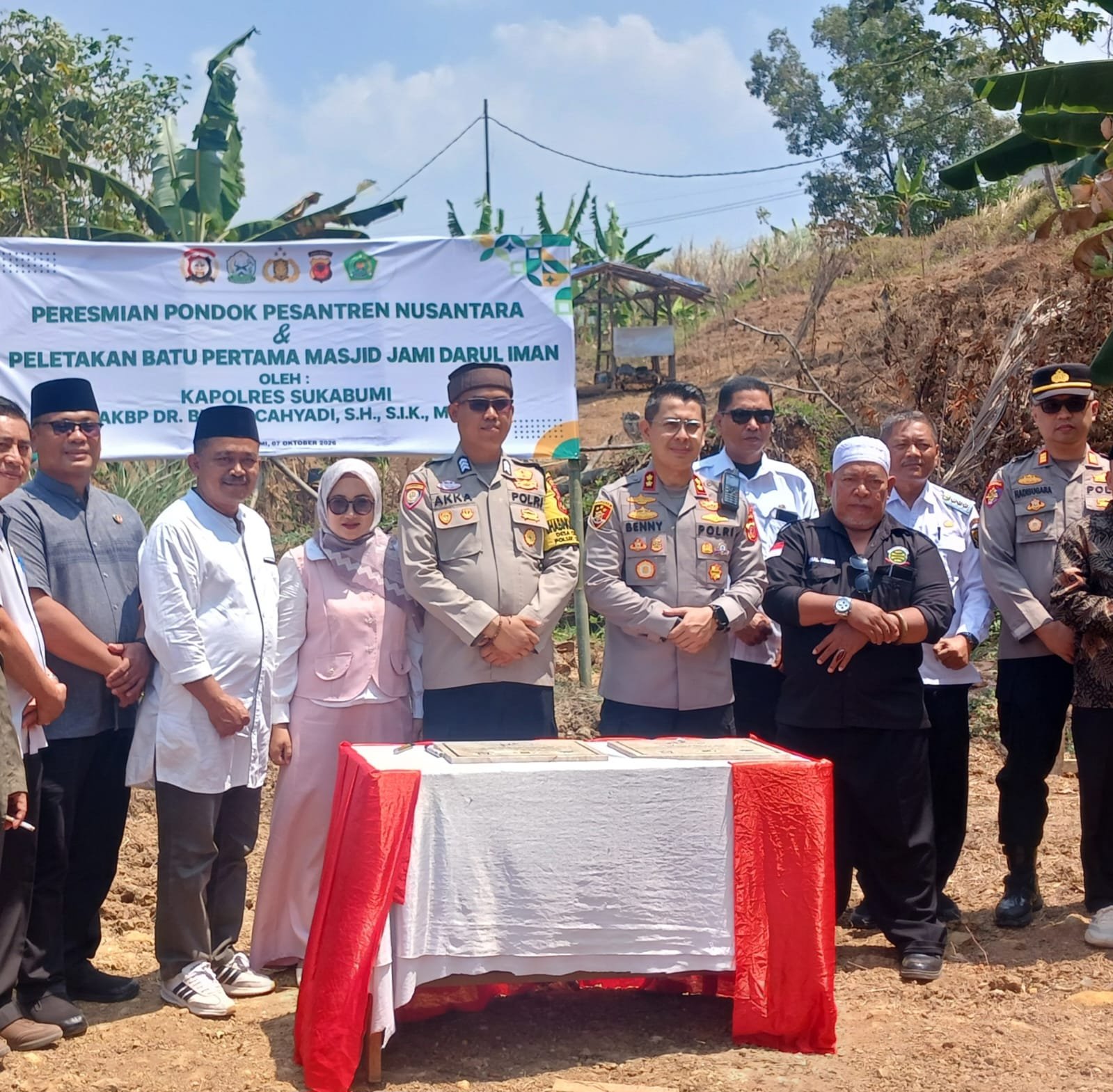 Dari Sekolah Gratis ke Pesantren Mobile, Brigadir Akka Mahpudin Terus Berjuang untuk Generasi Muda Sukabumi