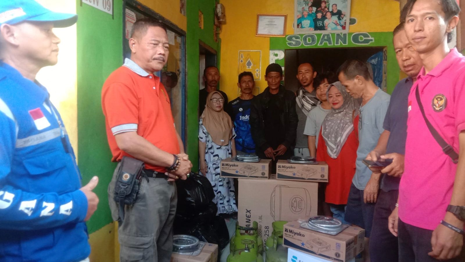 Dini Hari Mencekam di Cisolok Sukabumi: 5 Rumah Hangus Terbakar, Camat Langsung Turun Tangan 